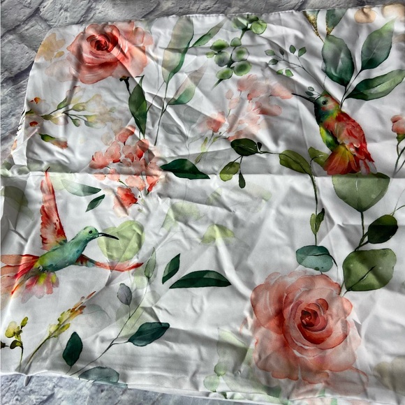 2 NEW Floral Birds Pillowcases Cover Polyester Zipper Washable 17in X 17in Soft - Picture 9 of 11